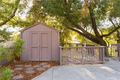 Exterior - 9115 Lake Vw, Atascadero, CA 93422 photo 6 of 10
