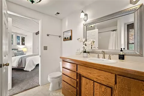 Bath - 9115 Lake Vw, Atascadero, CA 93422 photo 1 of 3