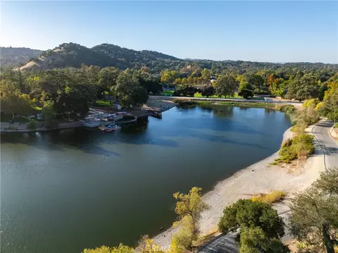 View/Area - 9115 Lake Vw, Atascadero, CA 93422 photo 7 of 16