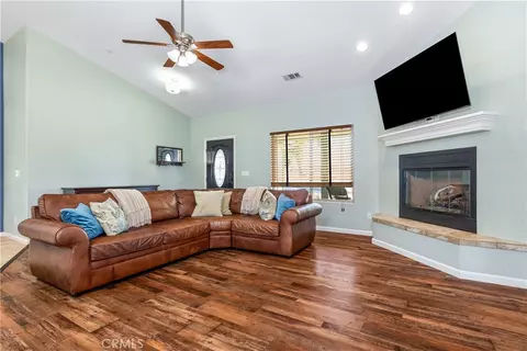 Living - 2225 Holly Dr, Paso Robles, CA 93446 photo 2 of 2