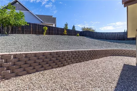 Exterior - 2225 Holly Dr, Paso Robles, CA 93446 photo 8 of 14