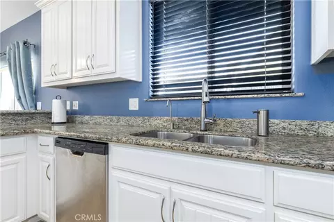 Kitchen - 2225 Holly Dr, Paso Robles, CA 93446 photo 4 of 6