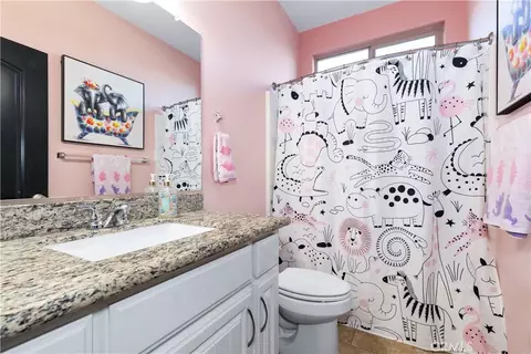 Bath - 2225 Holly Dr, Paso Robles, CA 93446 photo 1 of 6