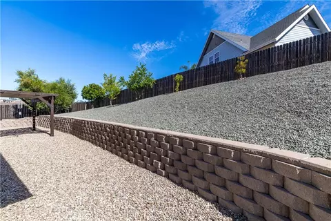Exterior - 2225 Holly Dr, Paso Robles, CA 93446 photo 9 of 14