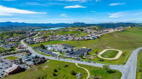 View/Area - 2225 Holly Dr, Paso Robles, CA 93446 photo 7 of 11