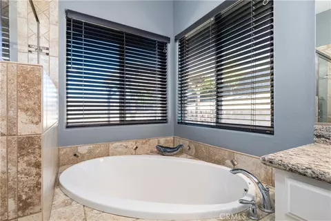 Bath - 2225 Holly Dr, Paso Robles, CA 93446 photo 4 of 6
