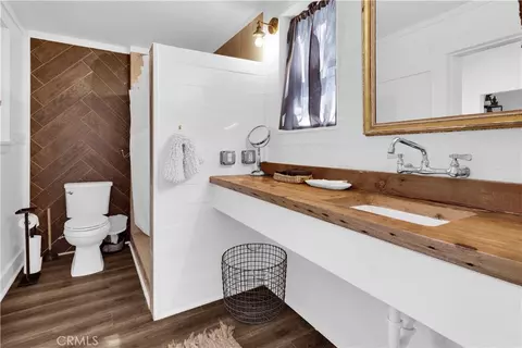 Bath - 2230 Spring St, Paso Robles, CA 93446 photo 1 of 3