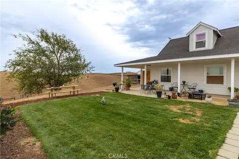 Exterior - 4650 Rolling Hls, Paso Robles, CA 93446 photo 6 of 12