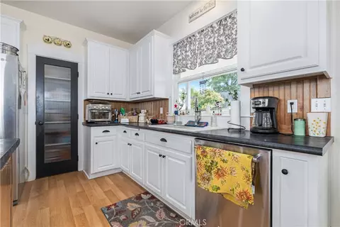 Kitchen - 4650 Rolling Hls, Paso Robles, CA 93446 photo 3 of 6