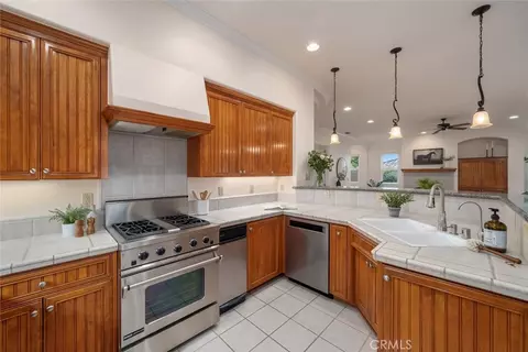 Kitchen - 1605 Windstar Ct, Paso Robles, CA 93446 photo 2 of 4