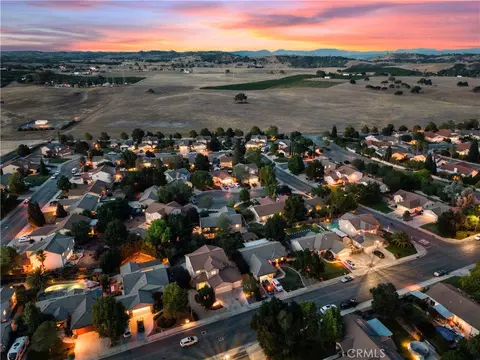 View/Area - 1007 Running Stag, Paso Robles, CA 93446 photo 2 of 5
