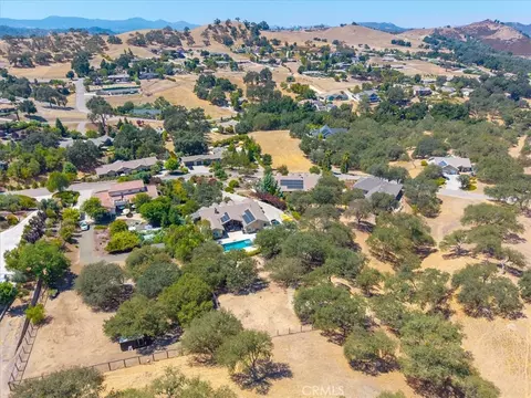 View/Area - 9960 Sunfish, Paso Robles, CA 93446 photo 7 of 12