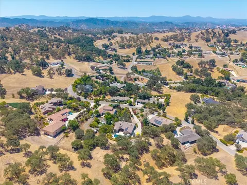 View/Area - 9960 Sunfish, Paso Robles, CA 93446 photo 10 of 12