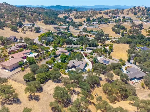 View/Area - 9960 Sunfish, Paso Robles, CA 93446 photo 9 of 12