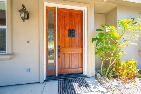 Entry Way - 9960 Sunfish, Paso Robles, CA 93446 photo 1 of 3