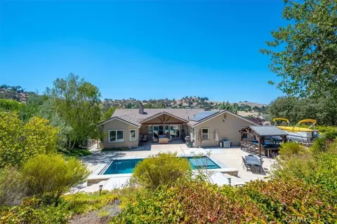 Exterior - 9960 Sunfish, Paso Robles, CA 93446 photo 9 of 14