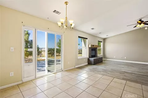 Living - 5950 Forked Horn Pl, Paso Robles, CA 93446 photo 6 of 7