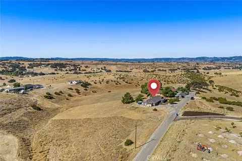View/Area - 5950 Forked Horn Pl, Paso Robles, CA 93446 photo 2 of 4