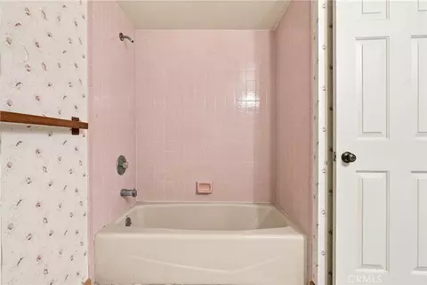 Bath - 920 Walnut, Paso Robles, CA 93446 photo 2 of 4
