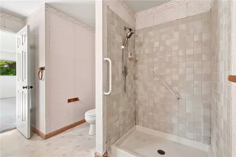 Bath - 920 Walnut, Paso Robles, CA 93446 photo 4 of 4