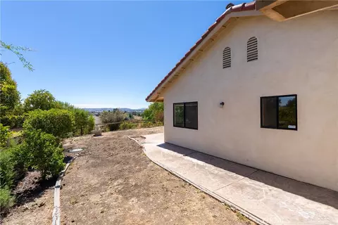 Exterior - 920 Walnut, Paso Robles, CA 93446 photo 9 of 12
