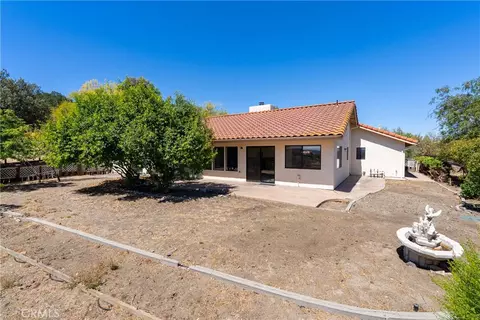 Exterior - 920 Walnut, Paso Robles, CA 93446 photo 6 of 12