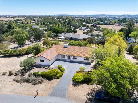 View/Area - 920 Walnut, Paso Robles, CA 93446 photo 2 of 8