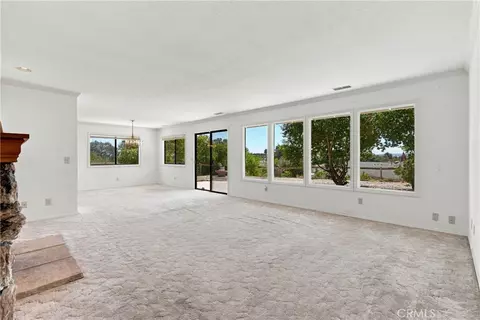Living - 920 Walnut, Paso Robles, CA 93446 photo 1 of 5