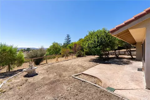 Exterior - 920 Walnut, Paso Robles, CA 93446 photo 7 of 12