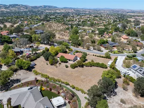 View/Area - 920 Walnut, Paso Robles, CA 93446 photo 8 of 8