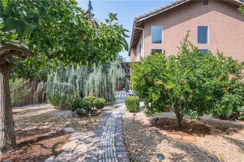 Exterior - 112 Encanto, Paso Robles, CA 93446 photo 5 of 8