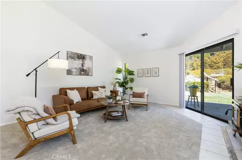 Living - 434 Cherokee Ct, Paso Robles, CA 93446 photo 1 of 2