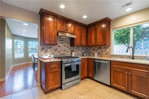 Kitchen - 909 Saint Ann, Paso Robles, CA 93446 photo 2 of 3