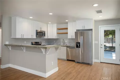 Kitchen - 170 N 1st, Shandon, CA 93461 photo 1 of 2