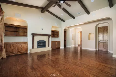 Living - 155 Via Del Salinas, Paso Robles, CA 93446 photo 1 of 5