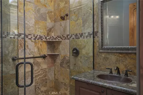 Bath - 155 Via Del Salinas, Paso Robles, CA 93446 photo 5 of 5