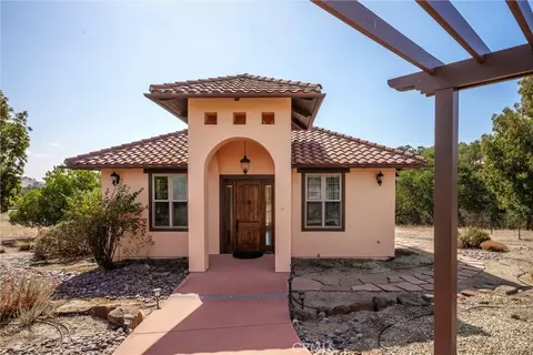 Exterior - 155 Via Del Salinas, Paso Robles, CA 93446 photo 10 of 12