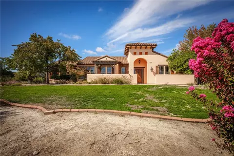 Exterior - 155 Via Del Salinas, Paso Robles, CA 93446 photo 1 of 12