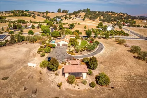 View/Area - 155 Via Del Salinas, Paso Robles, CA 93446 photo 4 of 6
