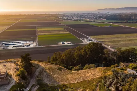 4 Castle Bluff Rd, Arroyo Grande, CA 93420