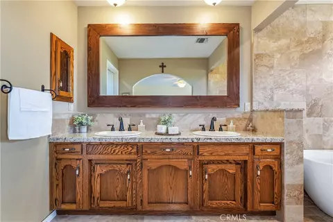 Bath - 7485 Monterey, Paso Robles, CA 93446 photo 2 of 7