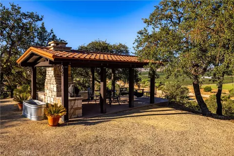 Exterior - 7485 Monterey, Paso Robles, CA 93446 photo 4 of 10