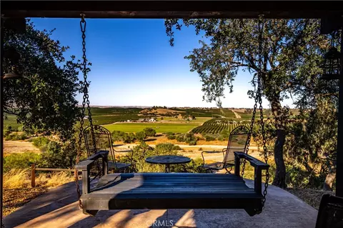 Exterior - 7485 Monterey, Paso Robles, CA 93446 photo 7 of 10