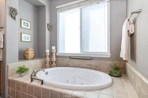 Bath - 1090 Muscat Ct, Templeton, CA 93465 photo 4 of 5