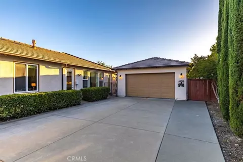 Exterior - 1090 Muscat Ct, Templeton, CA 93465 photo 8 of 10