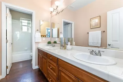Bath - 1090 Muscat Ct, Templeton, CA 93465 photo 1 of 5