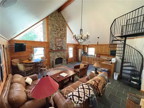 Living - 5765 Dago, Paso Robles, CA 93446 photo 2 of 3