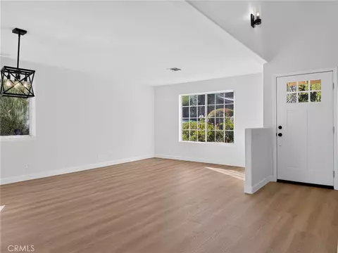 Living - 113 El Dorado Ct, Paso Robles, CA 93446 photo 2 of 5