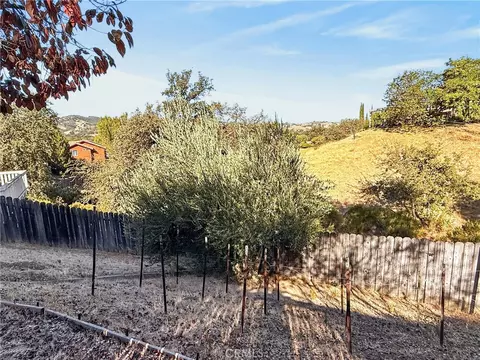 Exterior - 113 El Dorado Ct, Paso Robles, CA 93446 photo 5 of 7