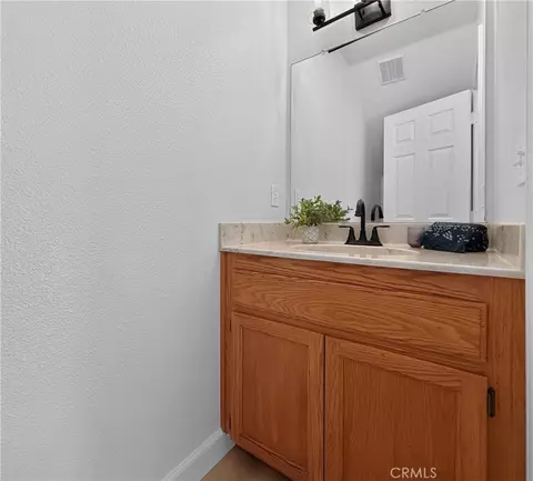 Bath - 113 El Dorado Ct, Paso Robles, CA 93446 photo 3 of 3
